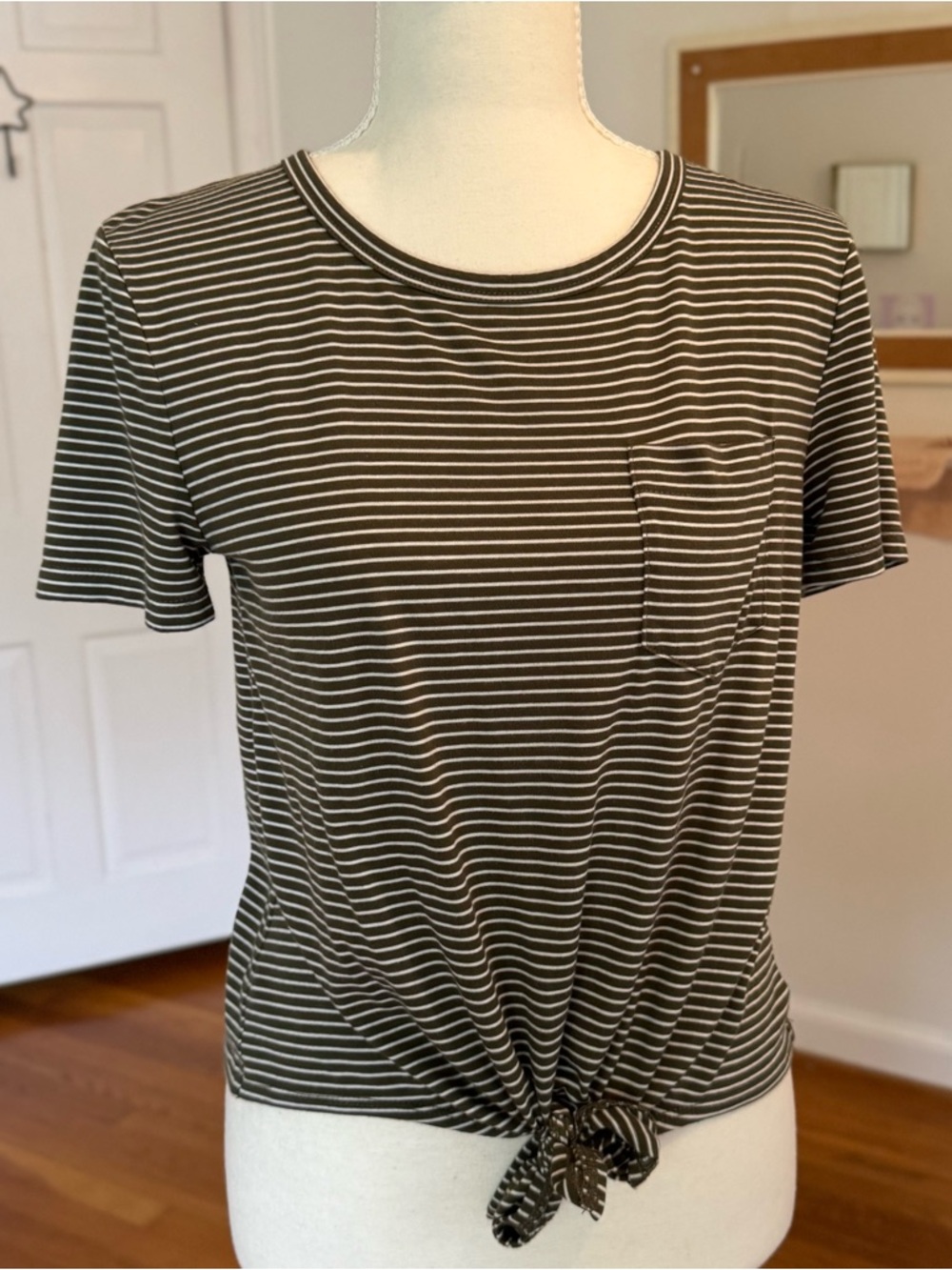 J Crew White Soft Modal-Blend Olive Green Striped  Tie Front Tee w/ Pocket Sz